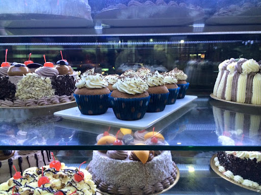 Panadería y Confitería El Porvenir