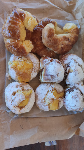 Panadería y Confitería Manjares