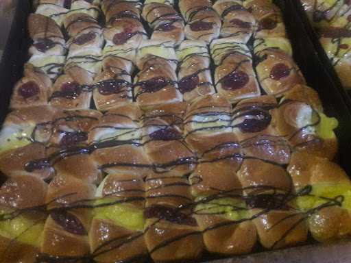 Panaderia La Leonesa De La flia ALLAMAN