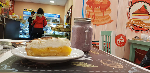 Bakery · Café & Panadería · Lago Puelo
