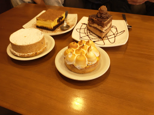 Manjares Café & Pastelería