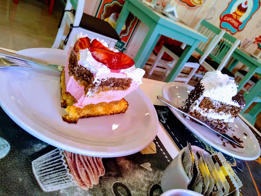 Bakery · Café & Panadería · Lago Puelo