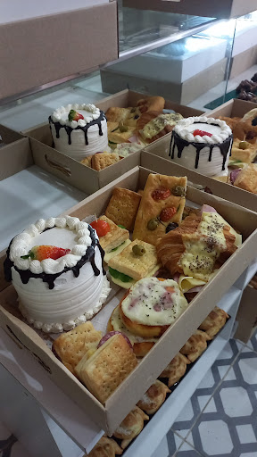 Paola Soplán Patisserie