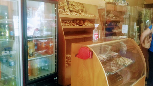 Panadería y pasteleria, La Moderna