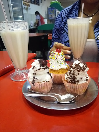 Frutillita helados/ cafe/ panaderia