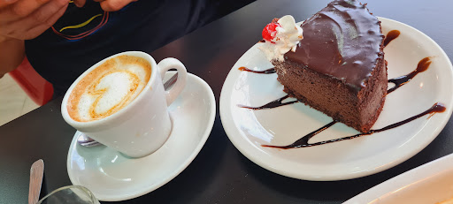 Bakery · Café & Panadería · El Bolsón