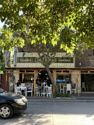 La Antonia “panadería y confitería”