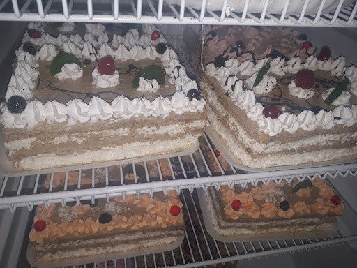 Panadería Y Confitería "Calidad Doble A"